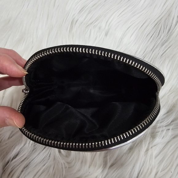 Victoria's secret sparkly silver  mini  make up  bag - Picture 4 of 8